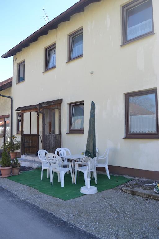 Gastehaus Sebastian Pension Erding Kamer foto