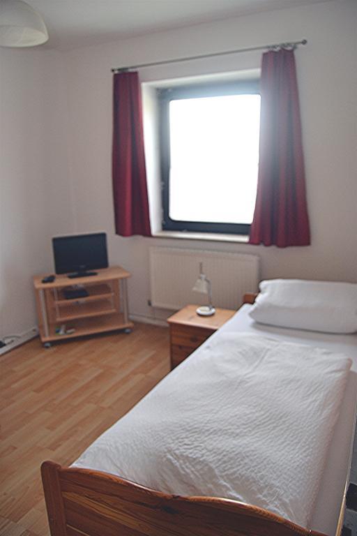 Gastehaus Sebastian Pension Erding Kamer foto